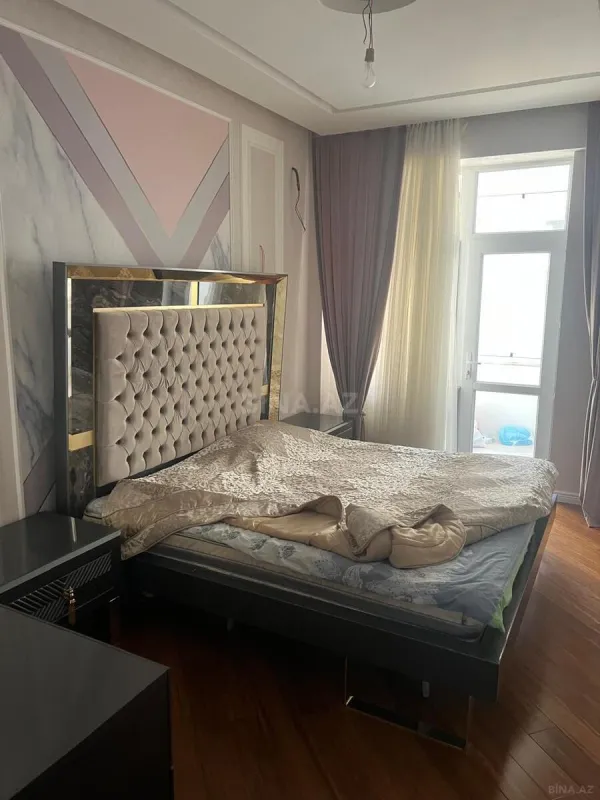 Satılır 3 otaqlı mənzil 145 m²