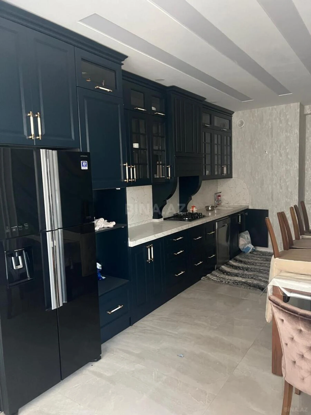 Satılır 3 otaqlı mənzil 145 m²