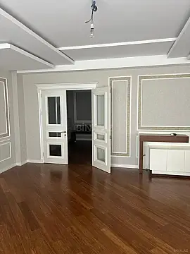 Satılır 3 otaqlı mənzil 145 m²