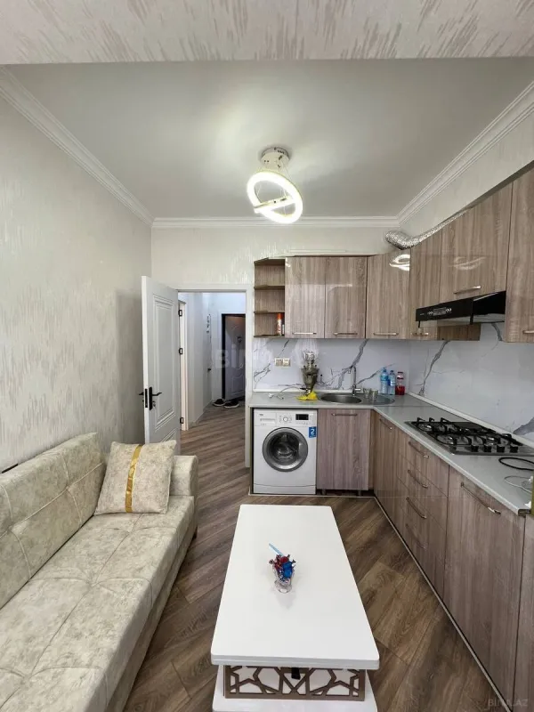 Satılır 1 otaqlı mənzil 42 m²