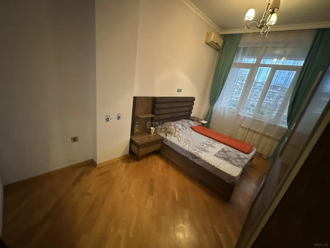 Kirayə verilir 3 otaqlı mənzil 120 m²