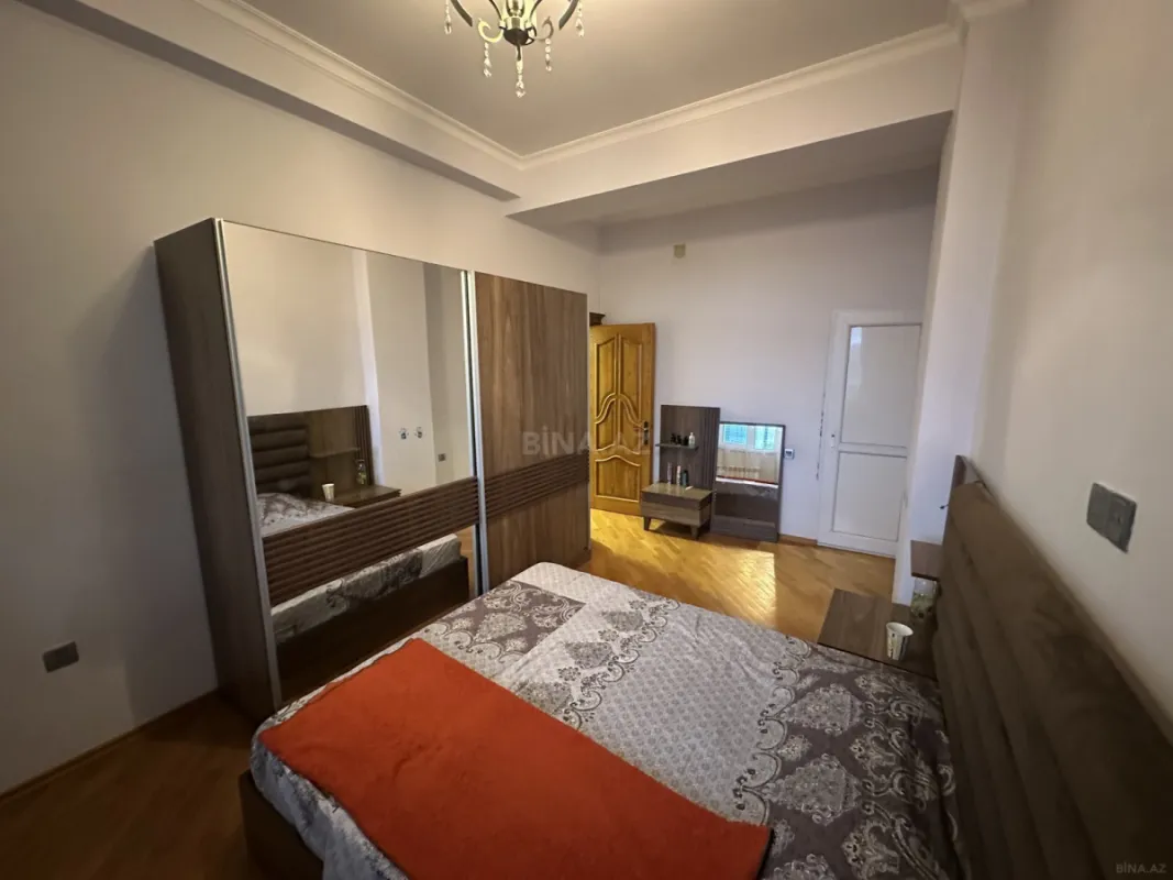 Kirayə verilir 3 otaqlı mənzil 120 m²