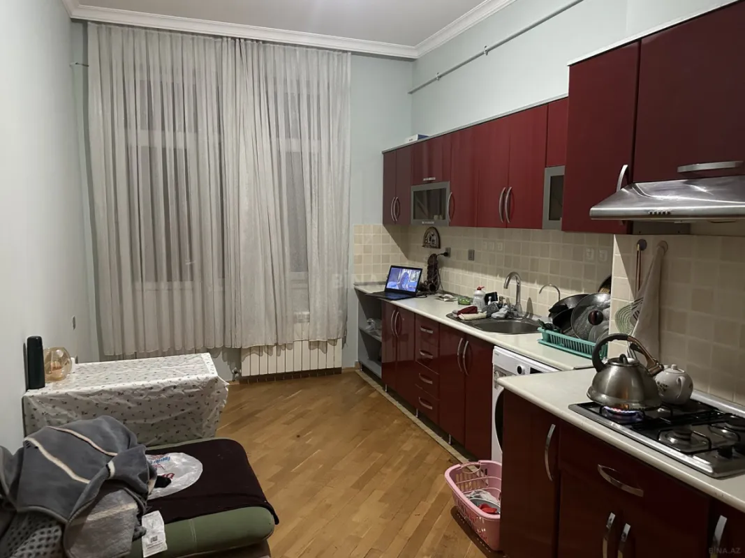 Kirayə verilir 3 otaqlı mənzil 120 m²