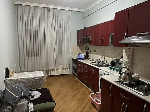 Kirayə verilir 3 otaqlı mənzil 120 m²