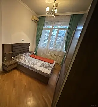 Kirayə verilir 3 otaqlı mənzil 120 m²