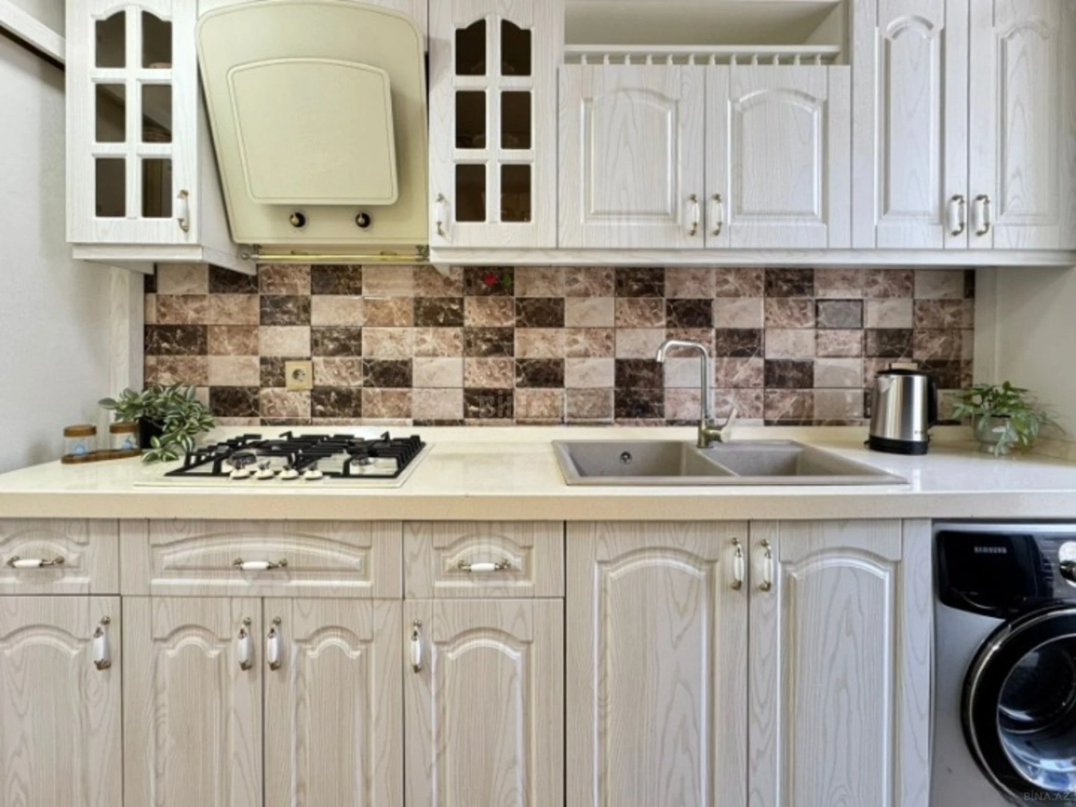 Kirayə verilir 2 otaqlı mənzil 60 m²