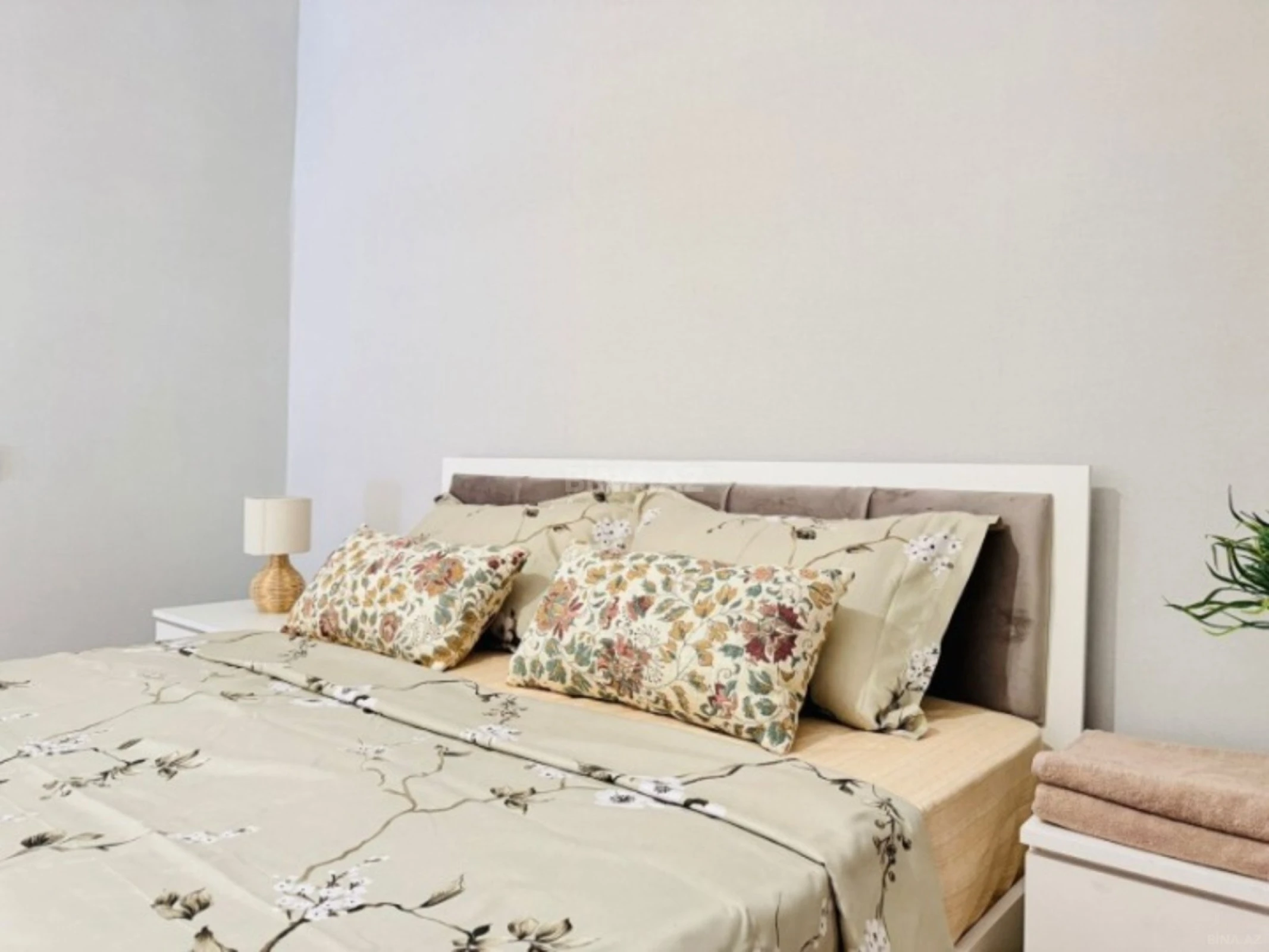 Kirayə verilir 2 otaqlı mənzil 60 m²