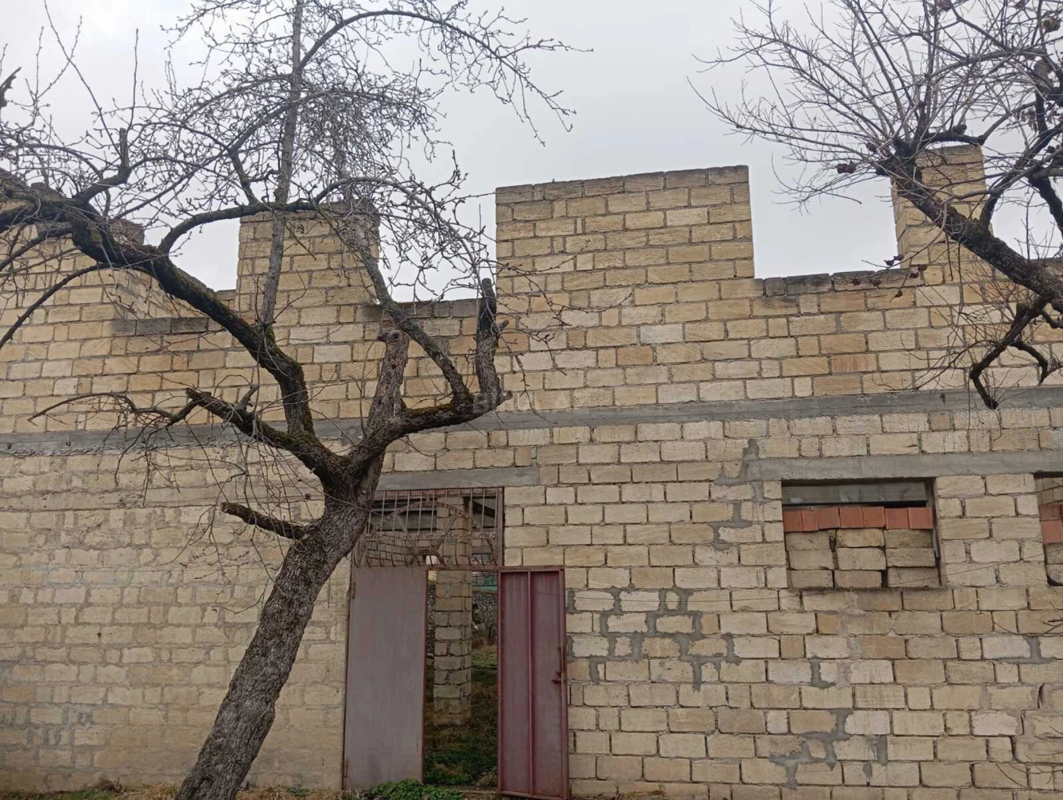Satılır 3 otaqlı həyət evi 100 m²