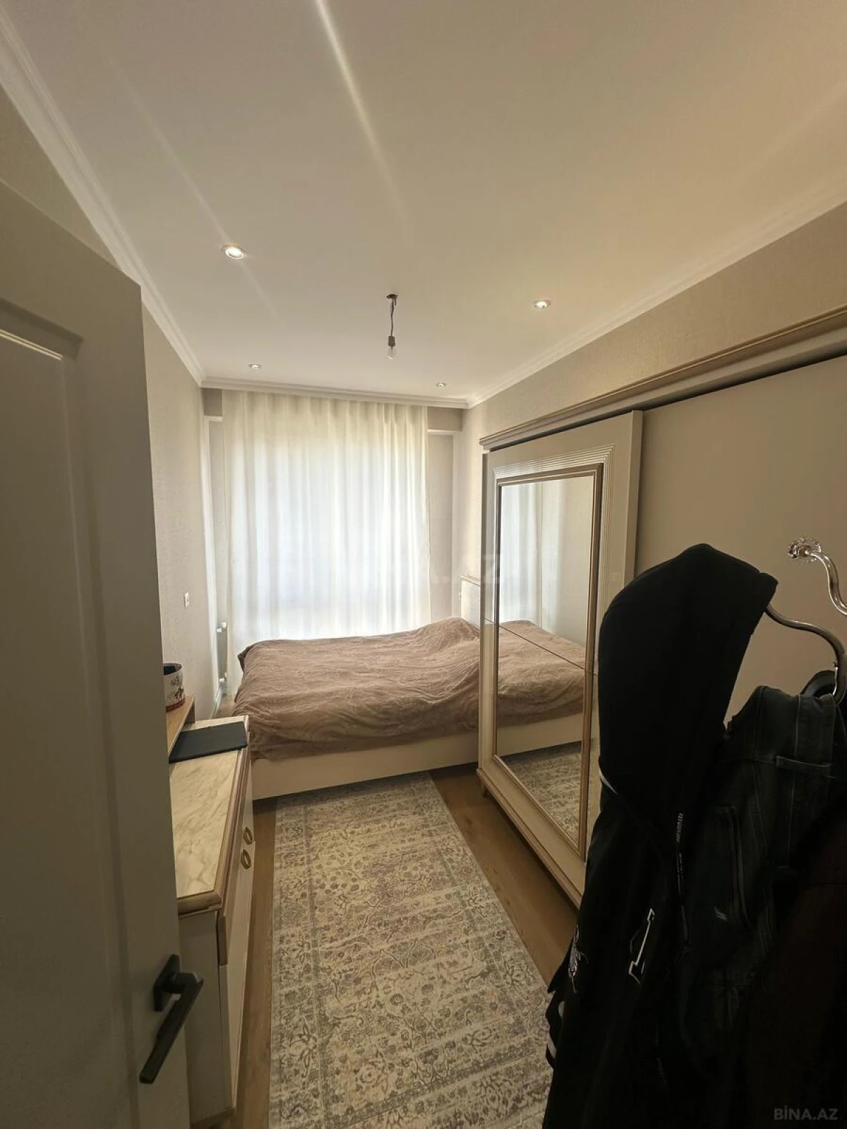 Satılır 4 otaqlı mənzil 120 m²