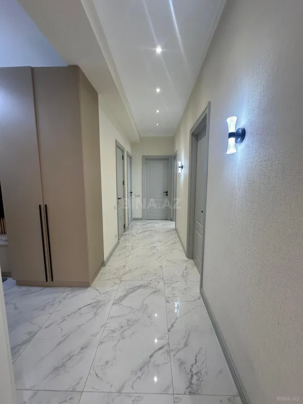 Satılır 4 otaqlı mənzil 120 m²