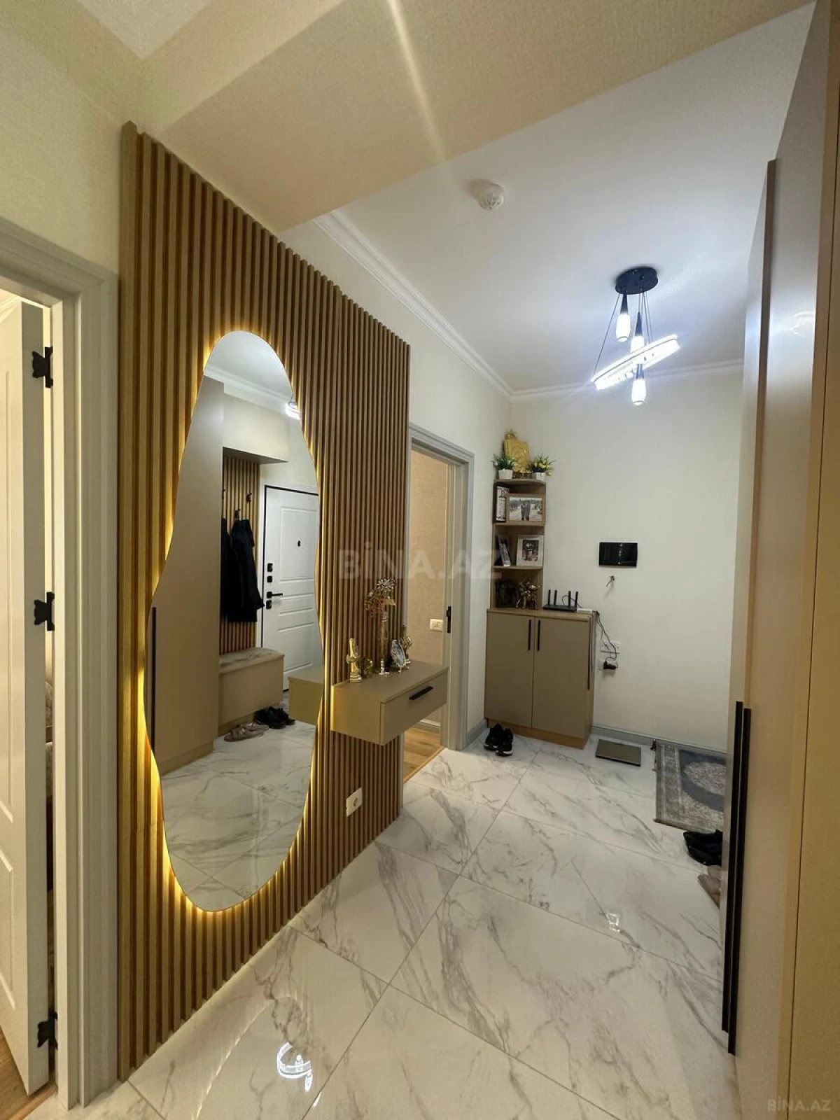 Satılır 4 otaqlı mənzil 120 m²