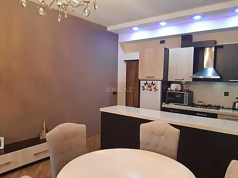 Kirayə verilir 2 otaqlı mənzil 70 m²