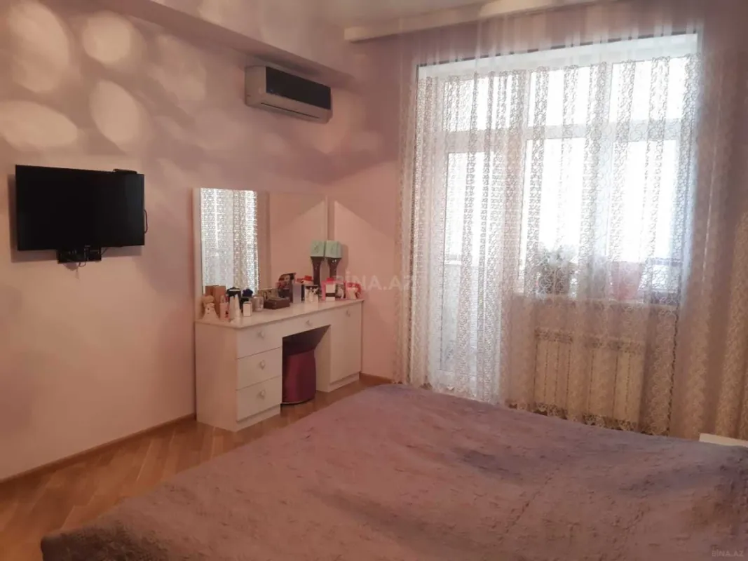Kirayə verilir 2 otaqlı mənzil 70 m²