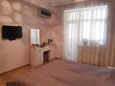 Kirayə verilir 2 otaqlı mənzil 70 m²