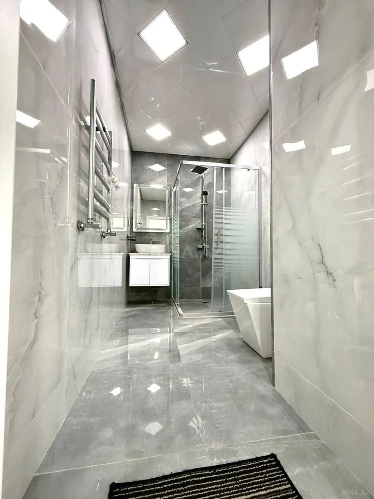 Kirayə verilir 2 otaqlı mənzil 80 m²