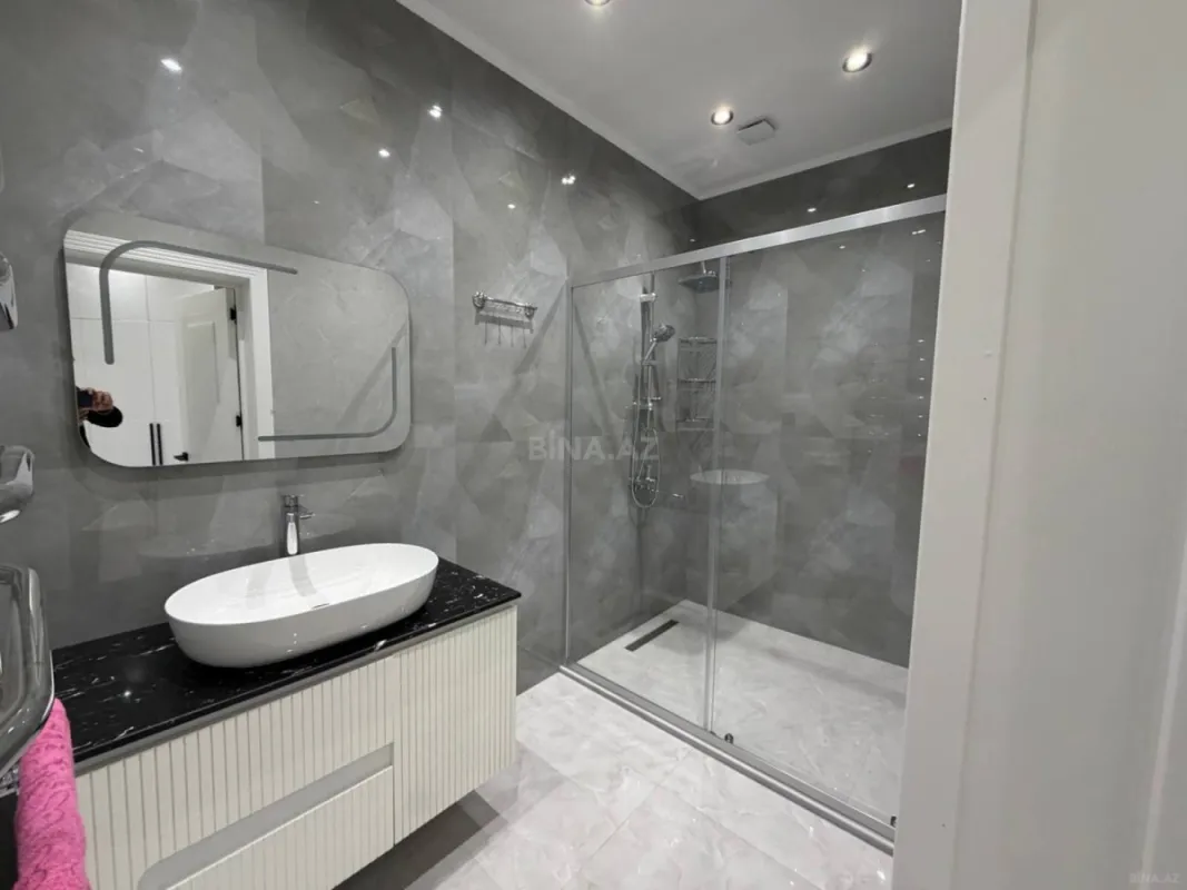 Satılır 3 otaqlı mənzil 107 m²