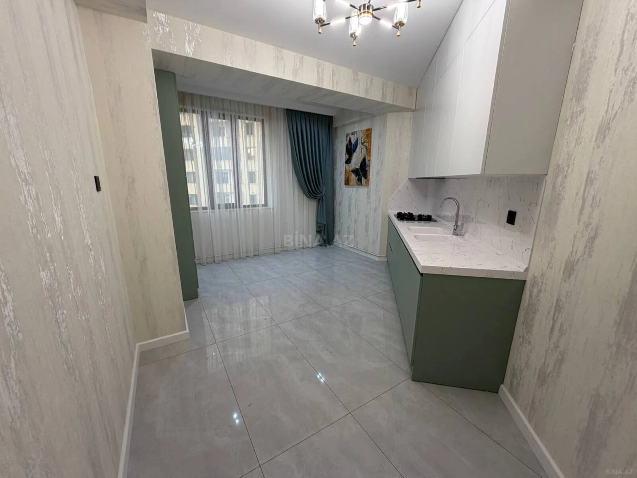 Satılır 3 otaqlı mənzil 107 m²