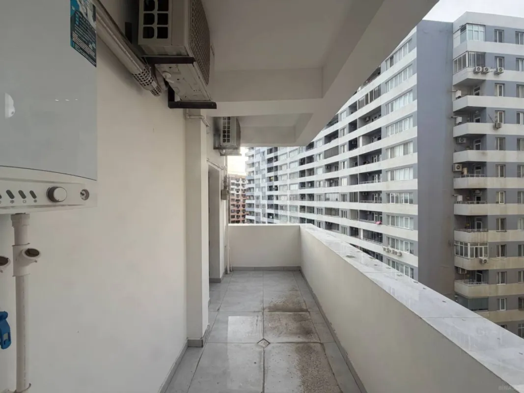 Satılır 3 otaqlı mənzil 107 m²