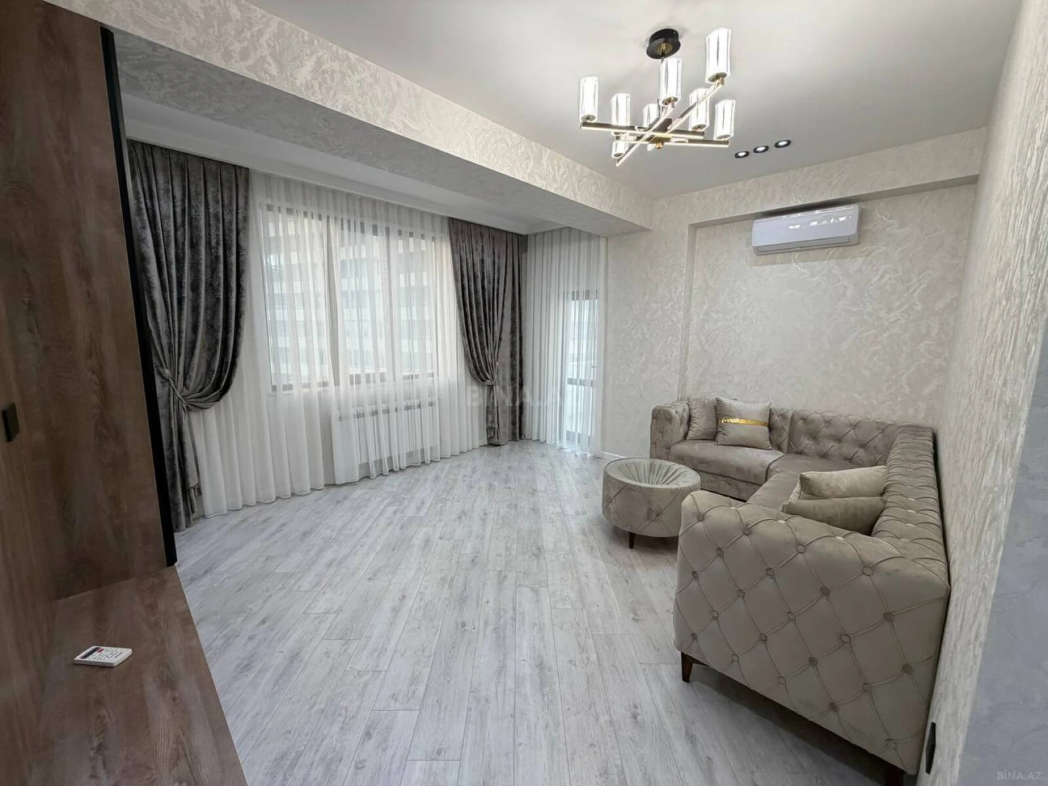 Satılır 3 otaqlı mənzil 107 m²