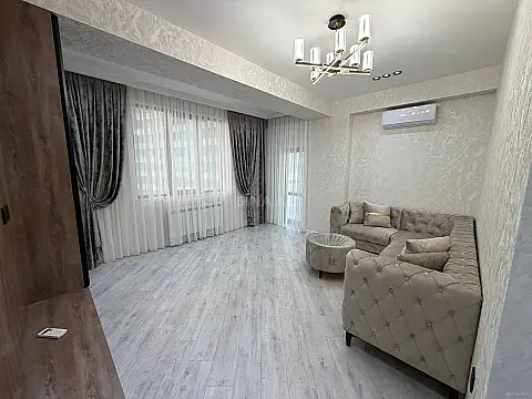 Satılır 3 otaqlı mənzil 107 m²