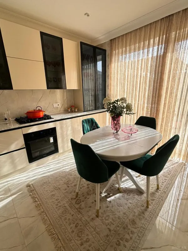 Satılır 5 otaqlı həyət evi 150 m²