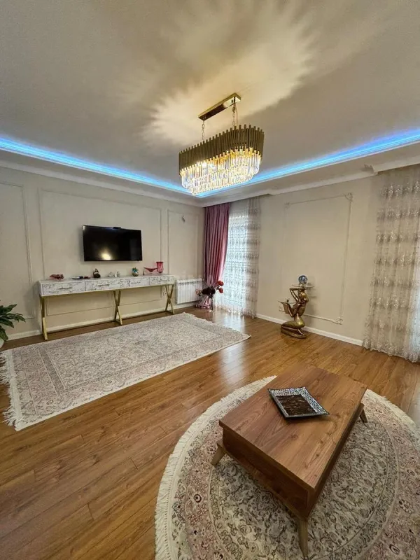 Satılır 5 otaqlı həyət evi 150 m²