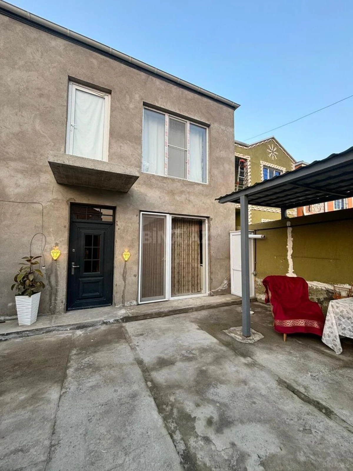 Satılır 5 otaqlı həyət evi 150 m²