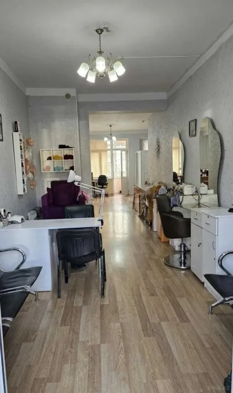 Kirayə verilir 3 otaqlı ofis 70 m²