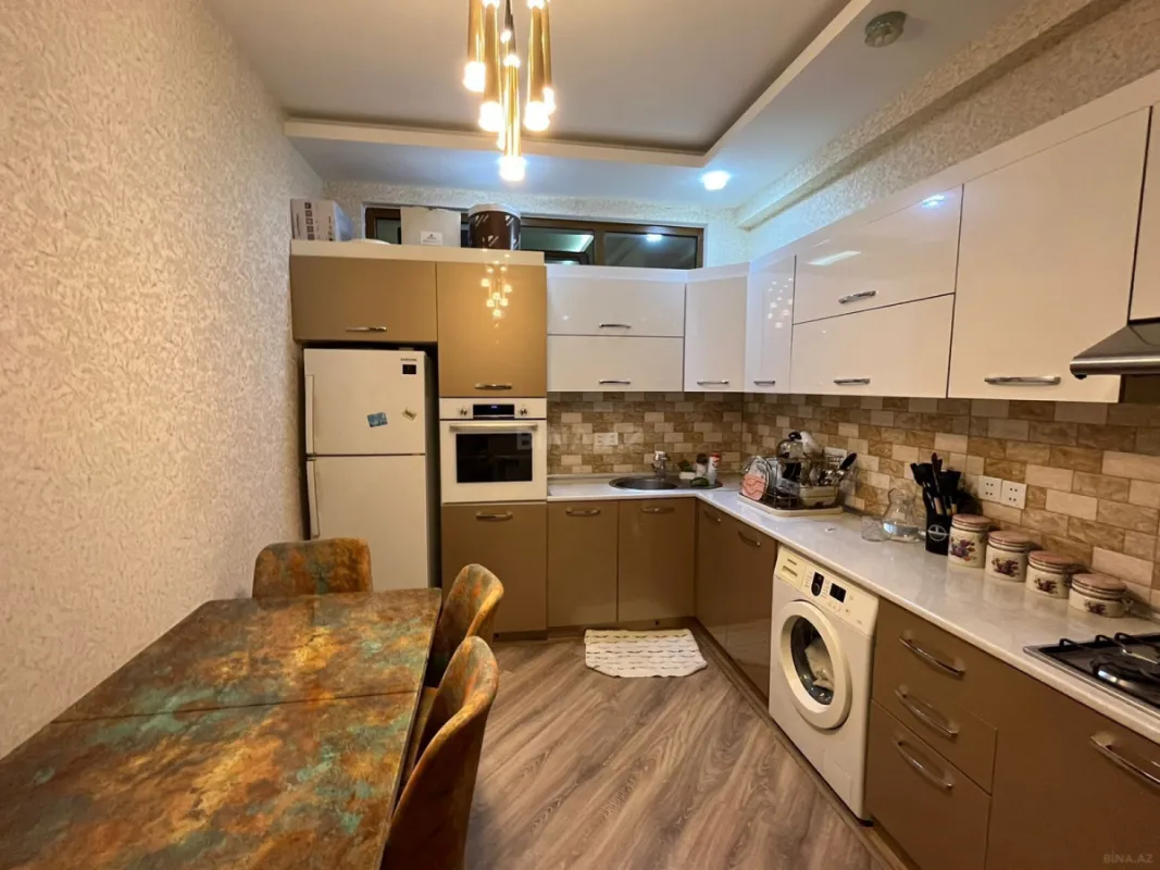 Satılır 2 otaqlı mənzil 75 m²