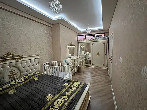 Satılır 2 otaqlı mənzil 75 m²