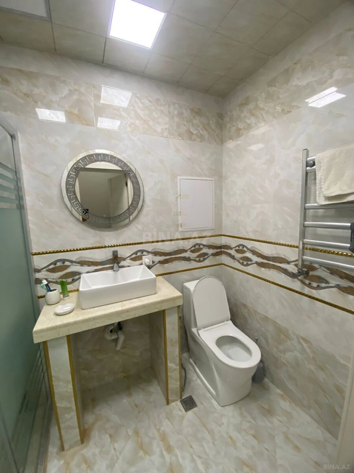 Satılır 2 otaqlı mənzil 75 m²
