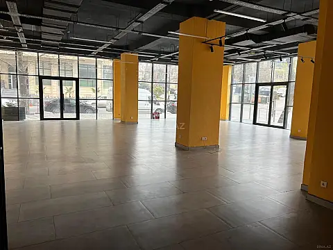 Kirayə verilir obyekt 260 m²