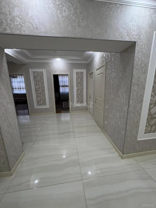 Satılır 3 otaqlı mənzil 132 m²