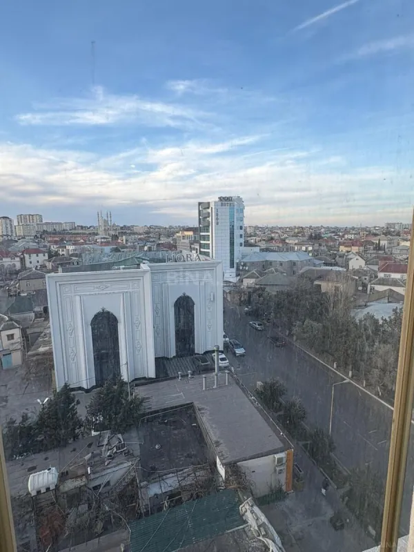 Satılır 3 otaqlı mənzil 132 m²