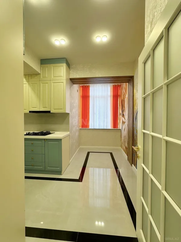 Satılır 2 otaqlı mənzil 84 m²