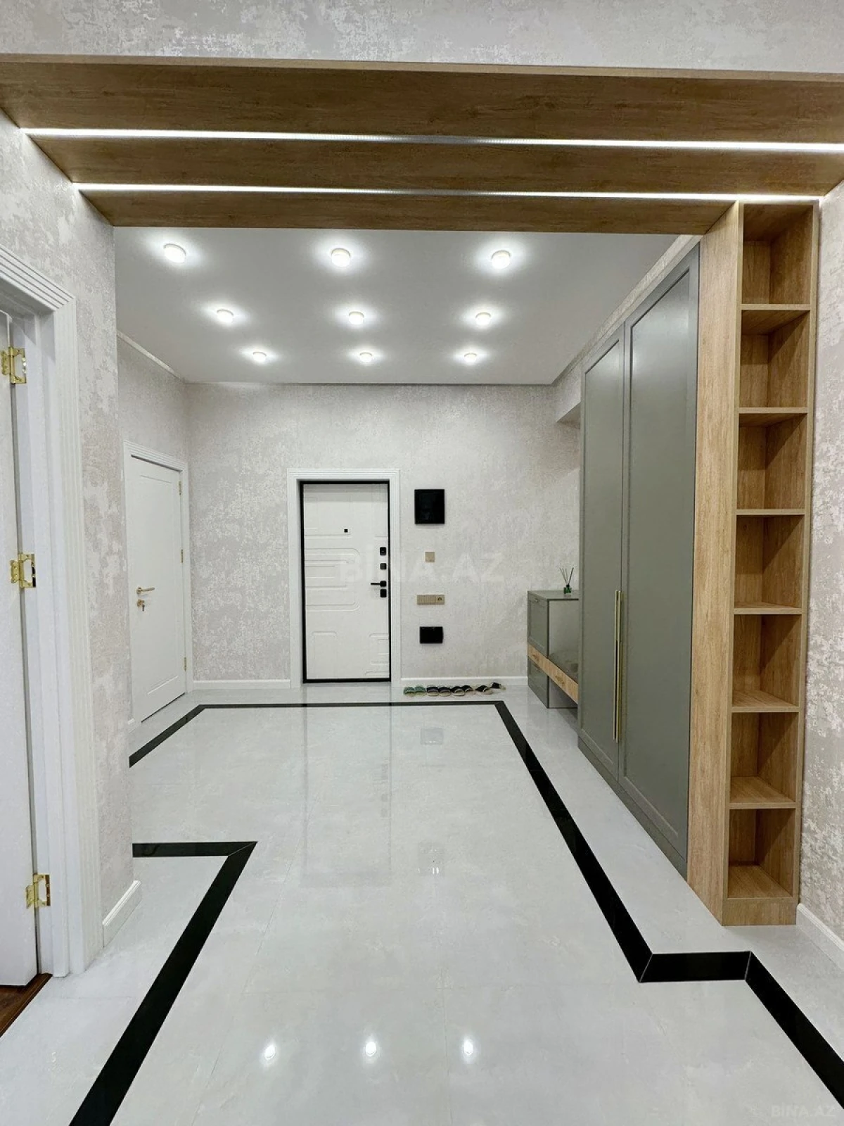 Satılır 2 otaqlı mənzil 84 m²