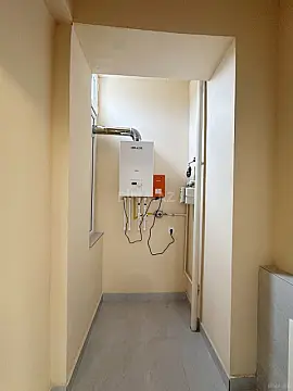 Satılır 2 otaqlı mənzil 84 m²