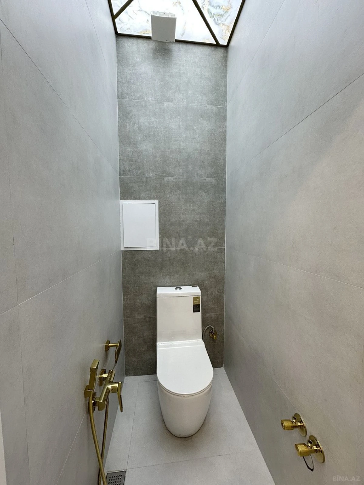 Satılır 2 otaqlı mənzil 84 m²