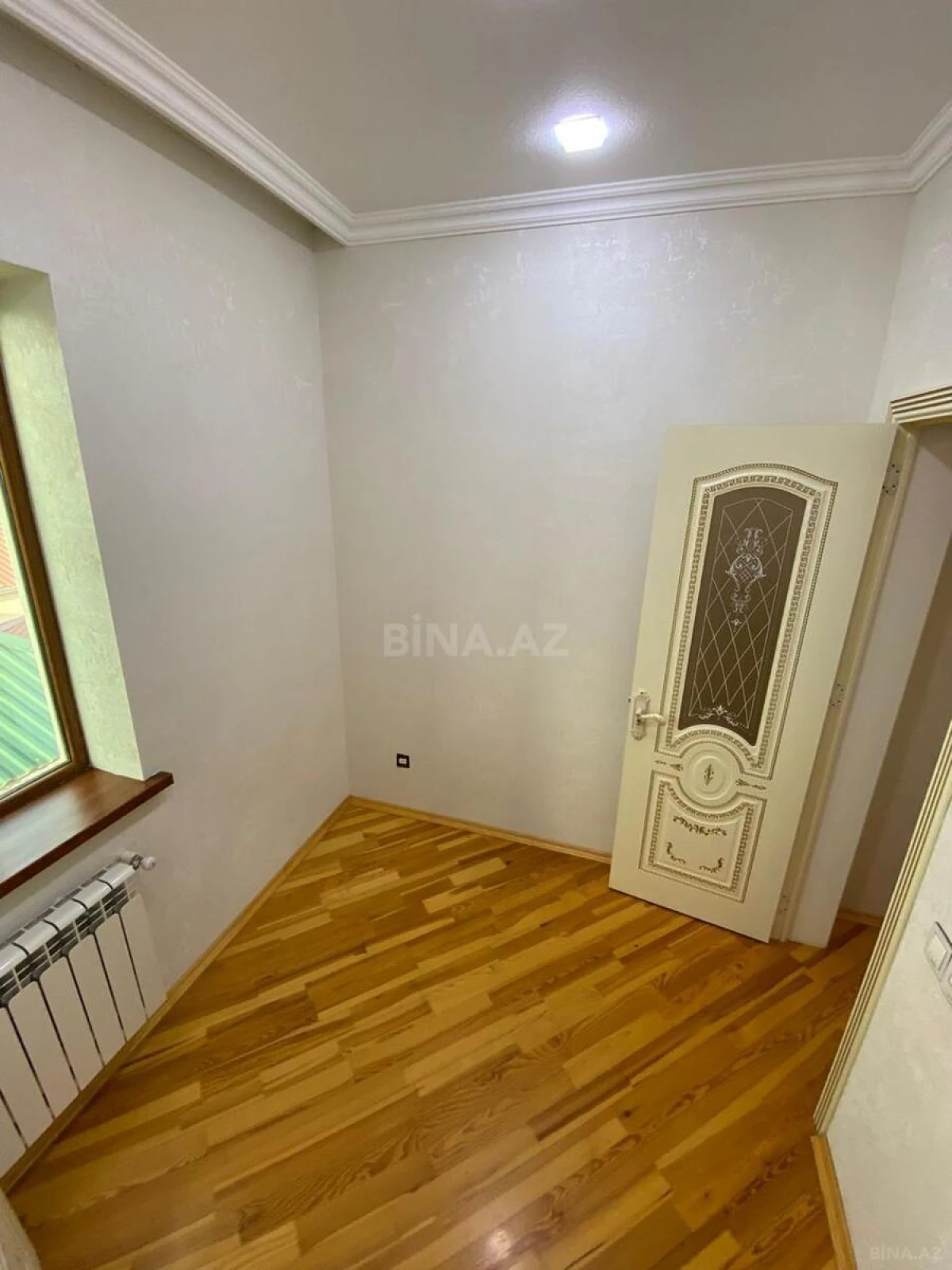 Satılır 5 otaqlı həyət evi 180 m²
