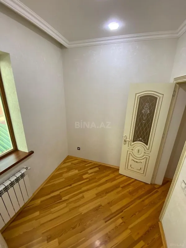 Satılır 5 otaqlı həyət evi 180 m²