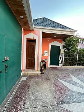 Satılır 5 otaqlı həyət evi 180 m²