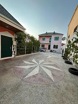 Satılır 5 otaqlı həyət evi 180 m²