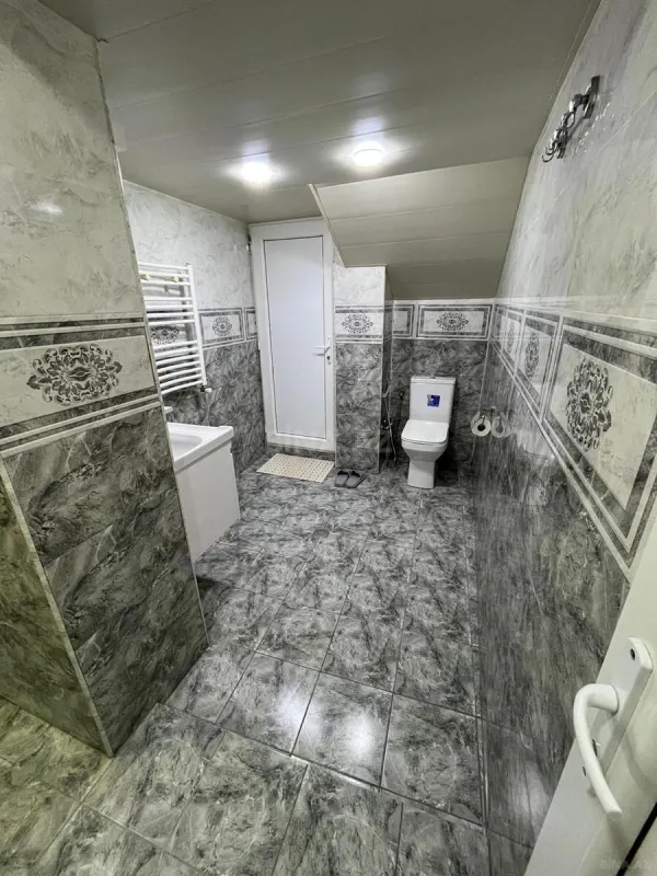Satılır 5 otaqlı həyət evi 180 m²