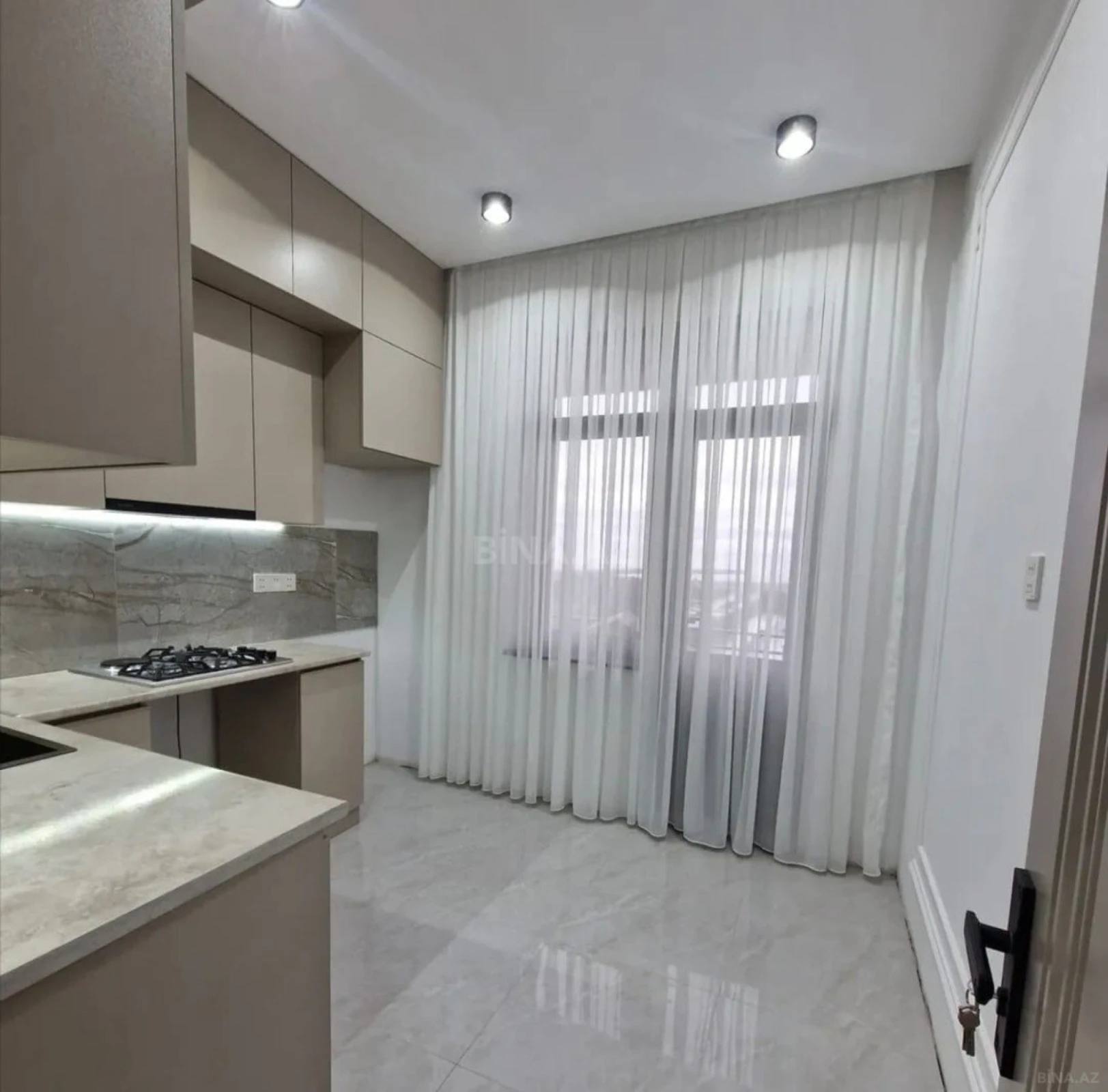 Satılır 2 otaqlı mənzil 60 m²