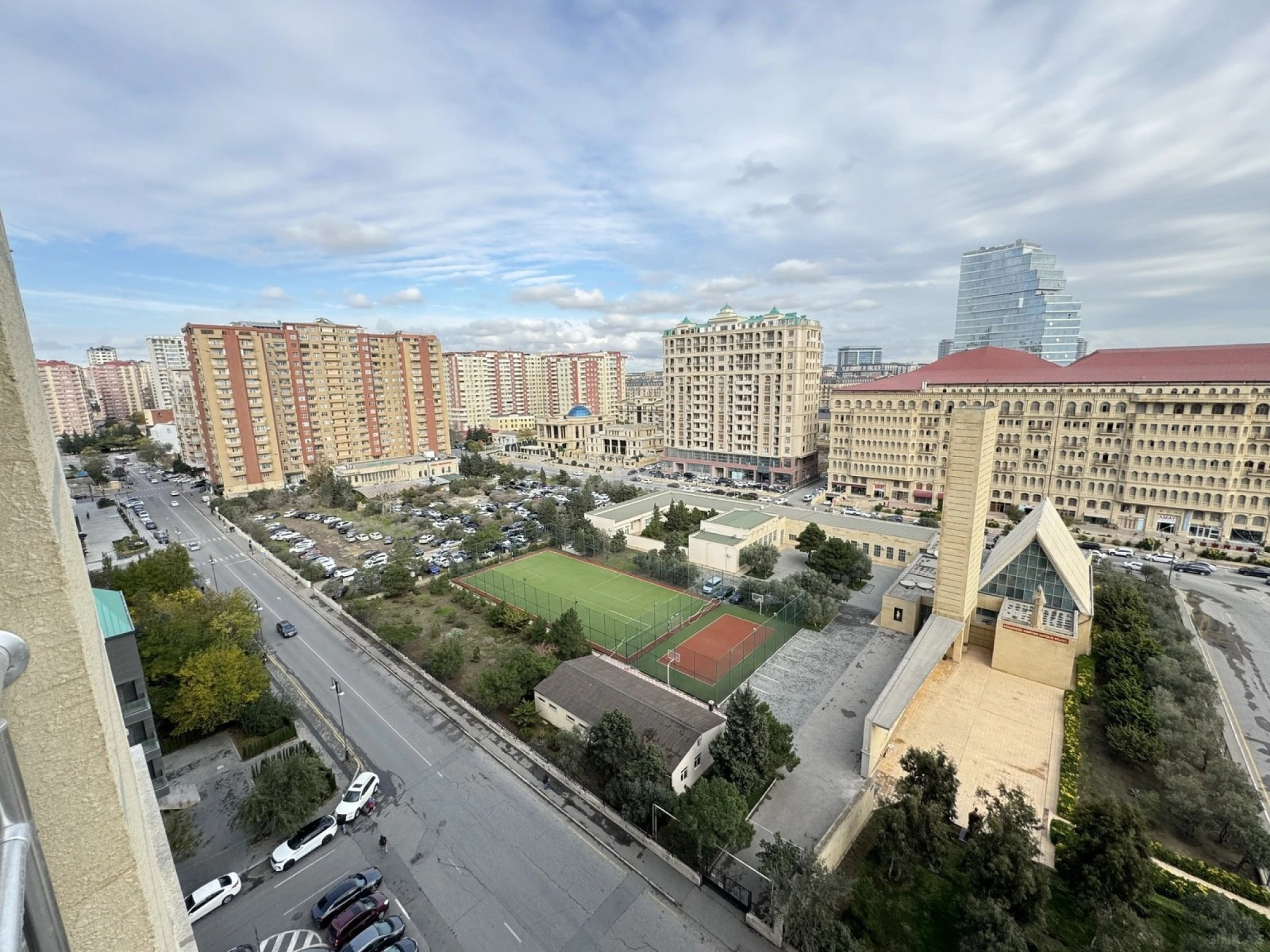 Kirayə verilir 2 otaqlı mənzil 115 m²