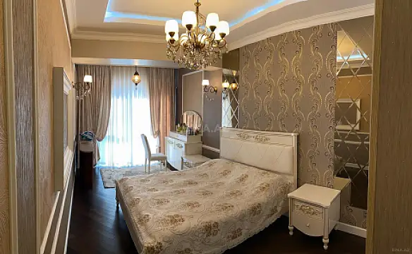 Kirayə verilir 2 otaqlı mənzil 115 m²