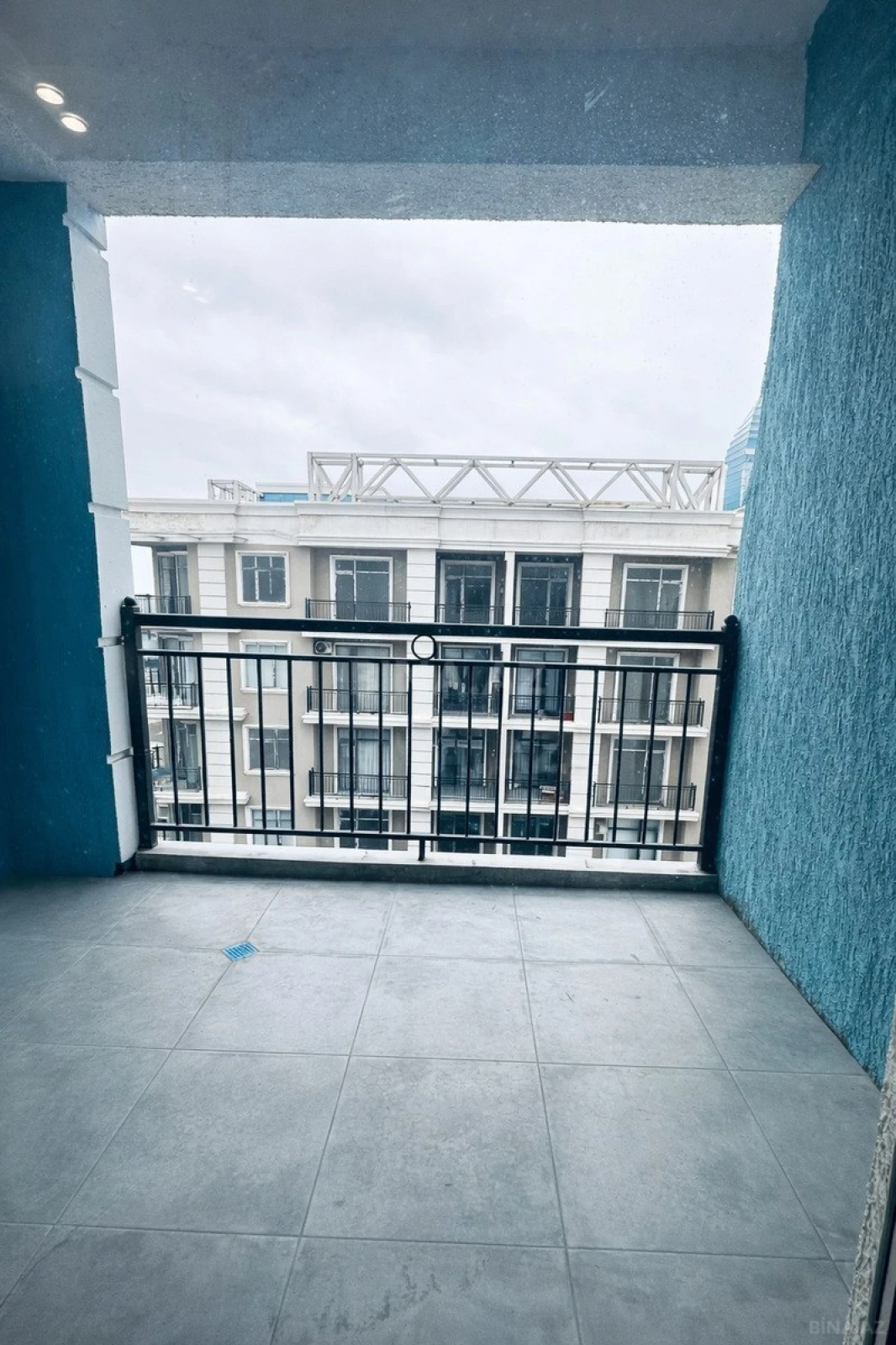 Satılır 2 otaqlı mənzil 66 m²