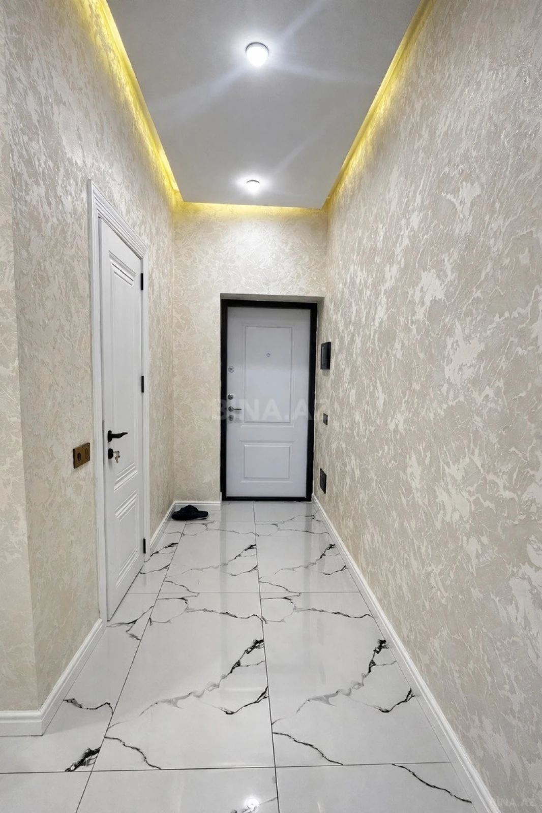 Satılır 2 otaqlı mənzil 66 m²