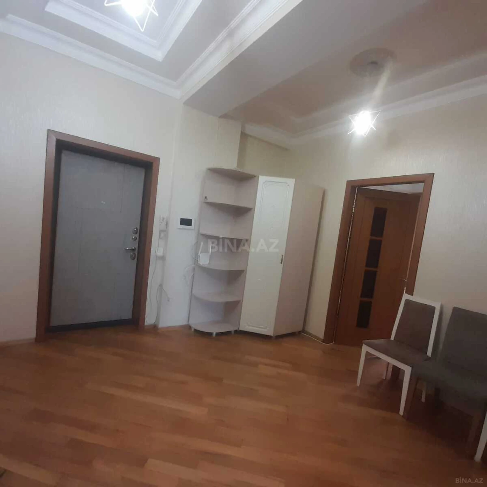 Satılır 3 otaqlı mənzil 105 m²