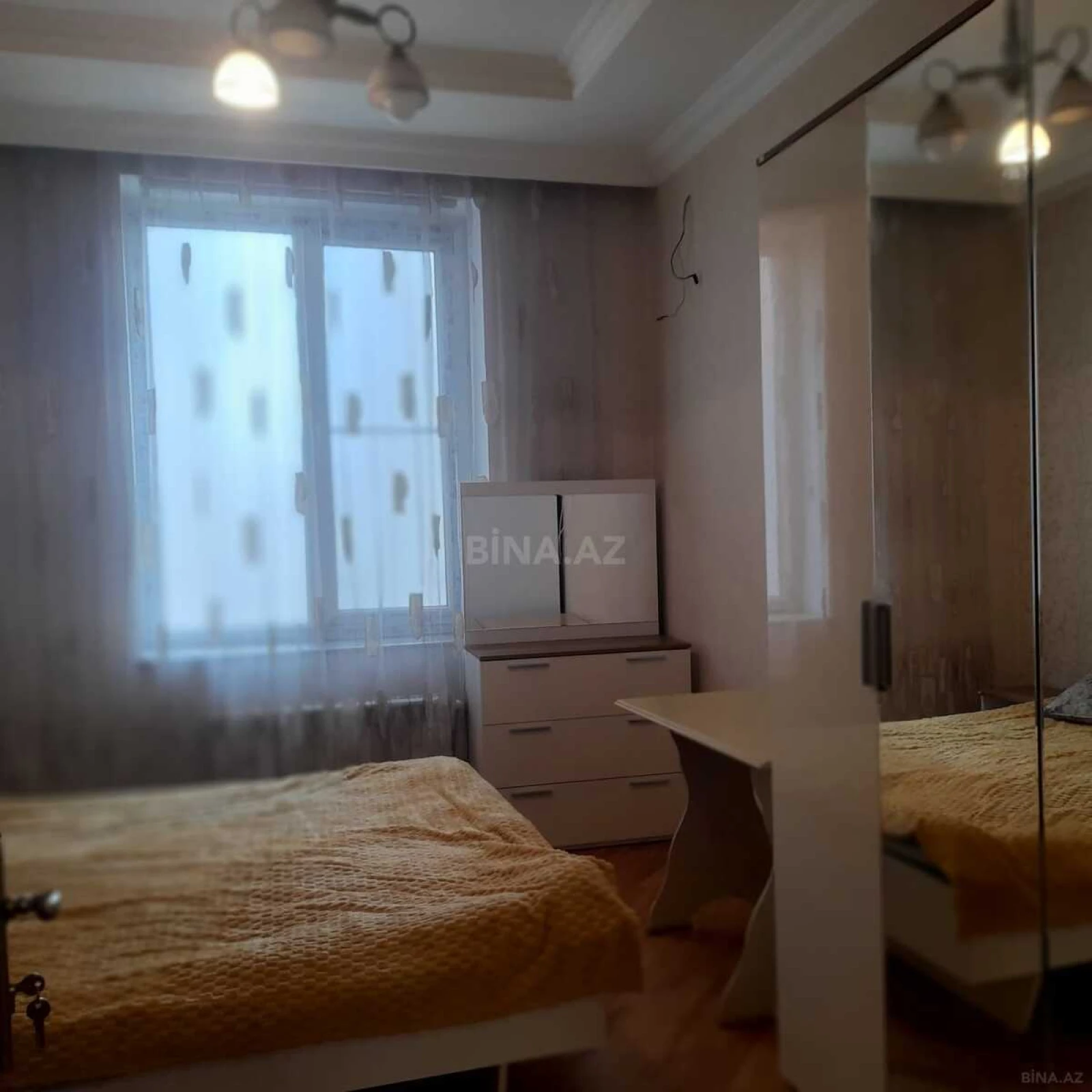 Satılır 3 otaqlı mənzil 105 m²